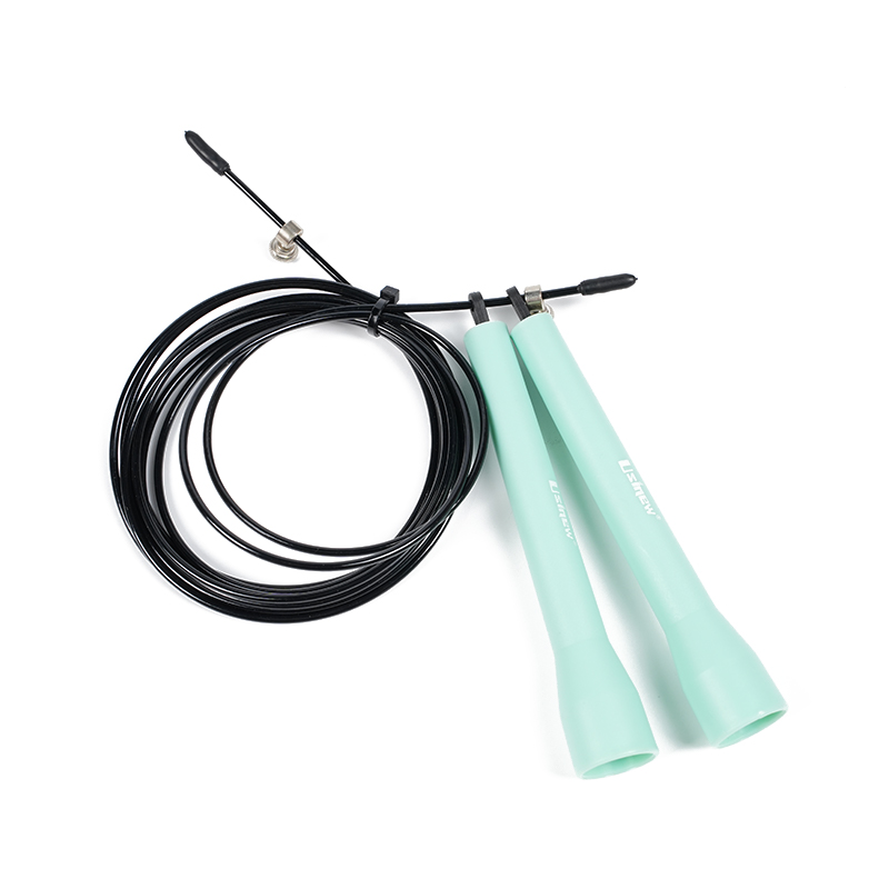 Corde à sauter avec fil de roulement